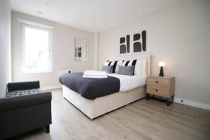WiFi - NEW! Elegant 2Bed City Living Near Cardiff Centre (Cardiff)