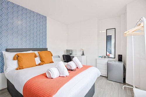 Private En-Suite • TV • Fridge • Microwave