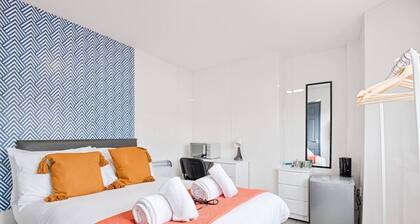 Private En-Suite • TV • Fridge • Microwave