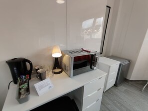 Interior - Private En-Suite • TV • Fridge • Microwave (Saint Thomas)