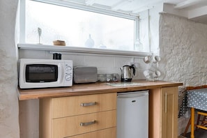 Interior - 1 Bed Home • Parking • Great for Contractors (Gorseinon)