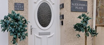 1 Bed Home • Parking • Great for Contractors