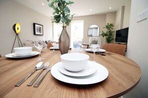 Dining - NEW! Charming 2BR Home in a Popular Urban Quarter (Cardiff)
