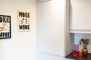 Interior - Cardiff Bay | Free Parking & Wifi | Great Loc… (Cardiff)