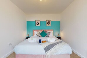 1 slaapkamer, een bureau, wifi
