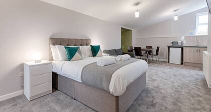 Contractor Base • Kitchen • Parking Included