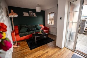 TV - Beautiful Cardiff Wharf| Free Parking | WaterViews (Cardiff)