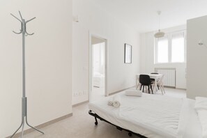 Iron/ironing board - GuestHost - Comfortable and welcoming 45m2 apartment, perfect for four people, located on the ground floor of a building.The property is located near the M1 Gambara metro stop (5 minutes on foot) which will offer a quick connection to the most central an (Milan)