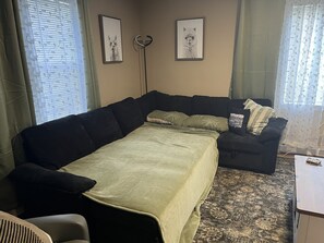 Interior - Camel City Oasis * * Sleeps 8 * * Near Old Salem (Winston-Salem)