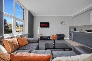 TV - Spacious | Cardiff Central | Fast Wifi | Netflix (Cardiff)