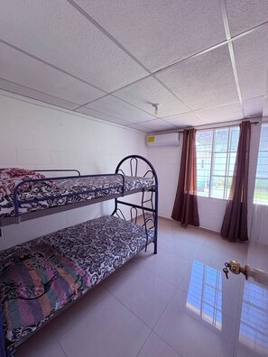 Casa, 3 habitaciones, patio