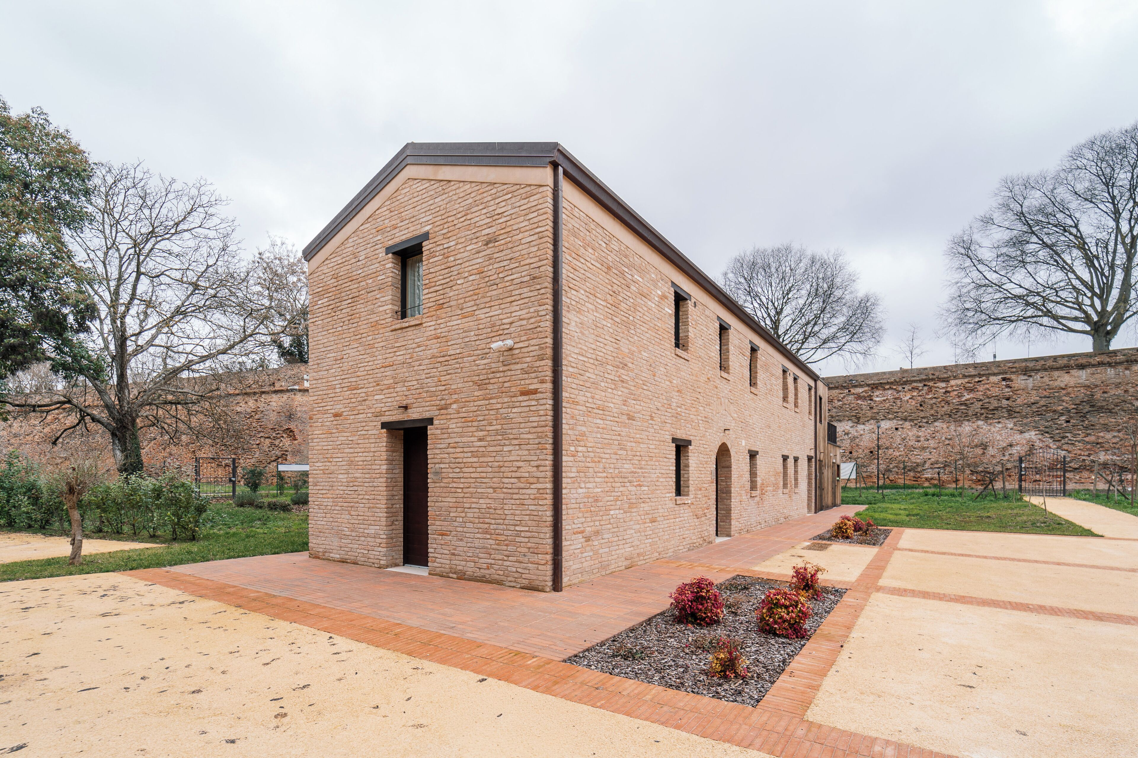 Comfort Room, Park View, Tower | Exterior