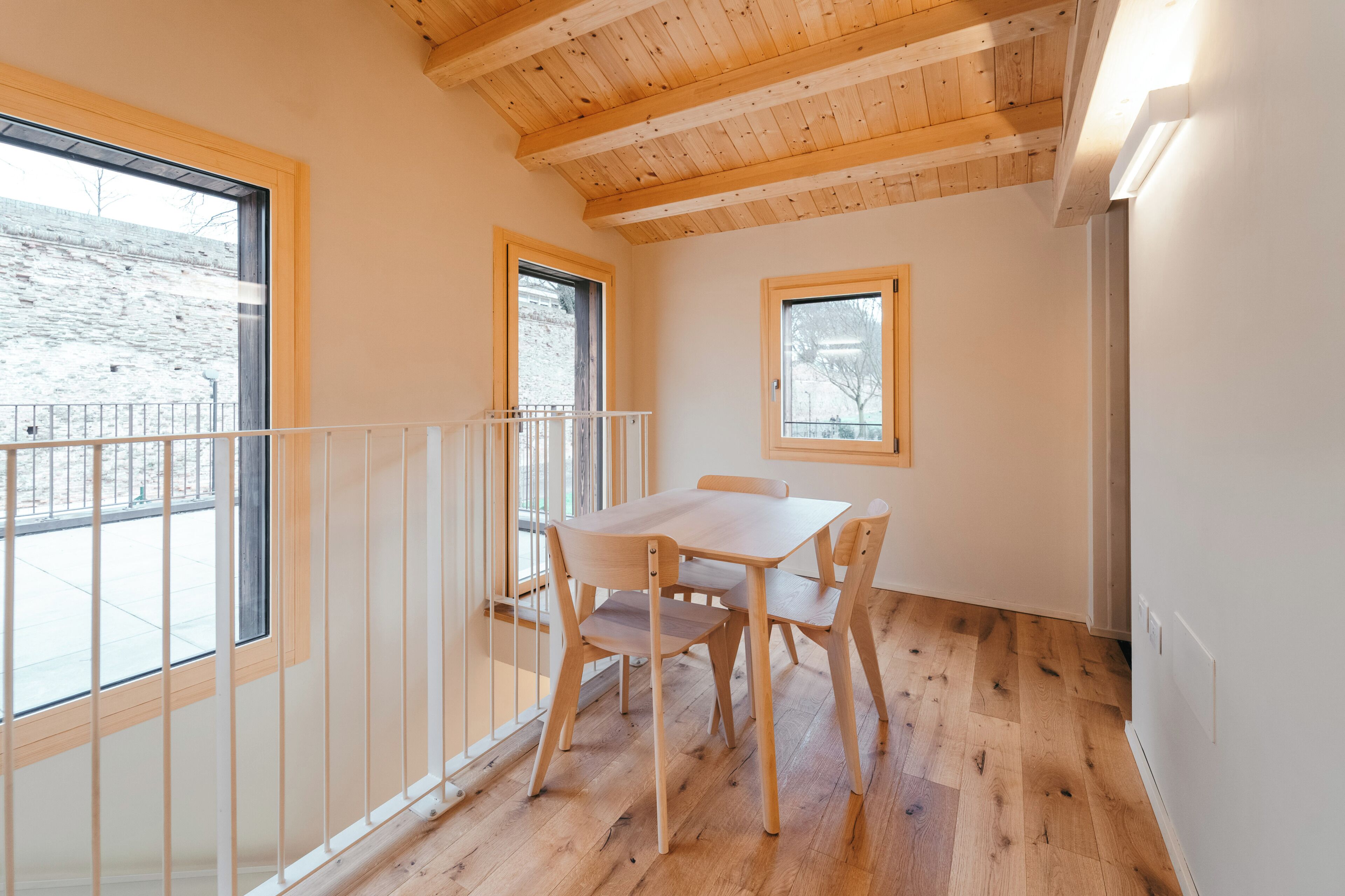 Chambre Confort, vue parc, dans la tour | Restauration