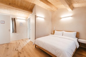 Comfort Room, Park View, Tower