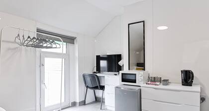 Private En-Suite • TV • Fridge • Microwave