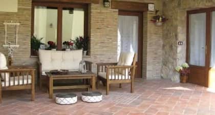 Country House 'Casa Las Almenadas' with Private Pool, Wi-Fi and Air Conditioning