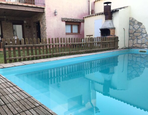 Country House 'Casa Las Almenadas' with Private Pool, Wi-Fi and Air Conditioning