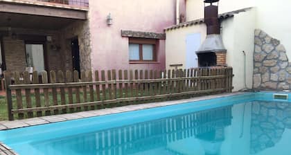 Maison de campagne 'Casa Las Almenadas' avec piscine privée, Wi-Fi et climatisation
