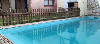 Country House 'Casa Las Almenadas' with Private Pool, Wi-Fi and Air Conditioning