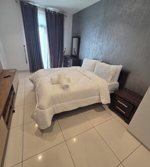 Deluxe Apartment, Balcony - EBS Properties At Embassy Garden (Accra)
