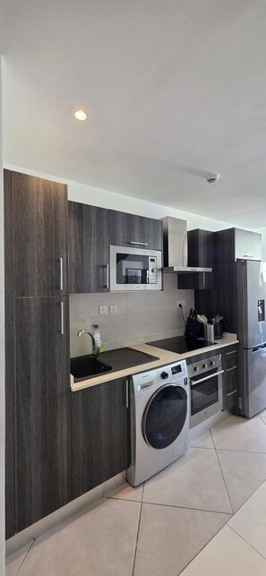 Private kitchen - EBS Properties At Embassy Garden (Accra)