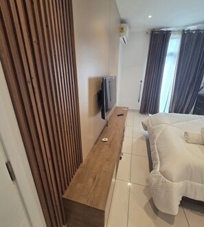 Deluxe Apartment, Balcony | Desk, free WiFi - EBS Properties At Embassy Garden (Accra)