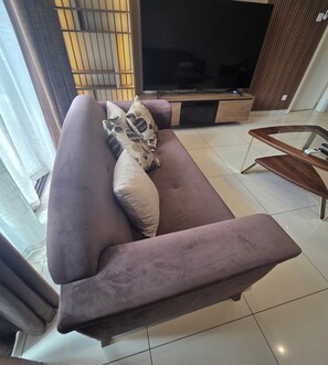 Deluxe Apartment, Balcony | Living area - EBS Properties At Embassy Garden (Accra)