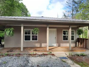Exterior - Creekside Garage Getaway (Robbinsville)