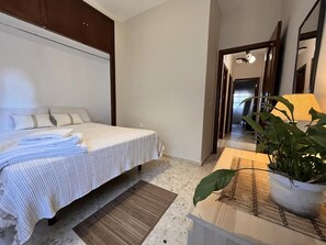 Room - Vrbo Property (Cordoba)