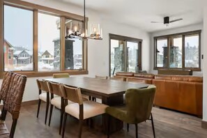 Dining - Luxury 3 BR Condo with Hot Tub & Ski Locker! (Fraser)