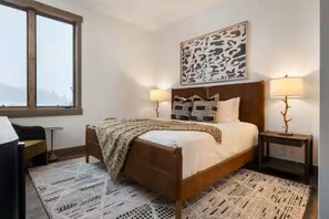 Iron/ironing board, free WiFi, bed sheets - Luxury 3 BR Condo with Hot Tub & Ski Locker! (Fraser)