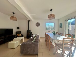 Living area - Maison Goh Velenec: 500m from the beach, terrace, garden (Arzon)