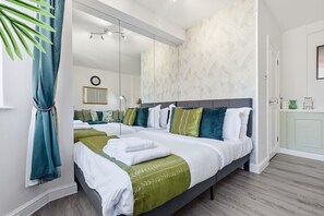 2 Schlafzimmer, Schreibtisch, WLAN