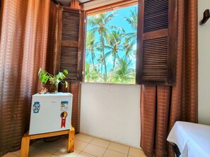 Superior Quadruple Room, Pool View | Interior