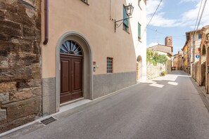 Exterior - Casa Loretta – Bright, Spacious Apartment in the Heart of Vicopisano (Vicopisano)