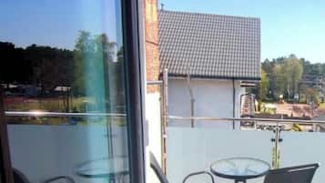 Deluxe Apartment, Balcony, Garden View | Interior
