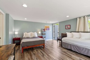 WiFi, bed sheets - The Dearing Guest House - Private, Gameday Studio (Tuscaloosa)