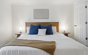 2 chambres, fer et planche à repasser, Wi-Fi, draps fournis
