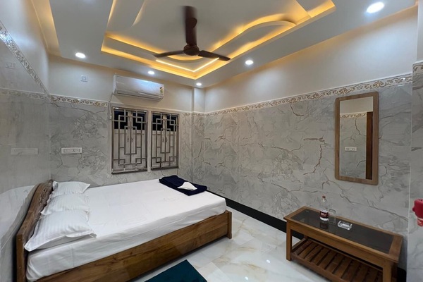 WiFi (free), bed sheets