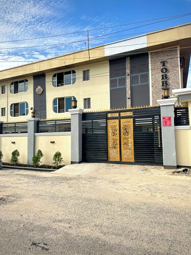 Tobby Royal Suites