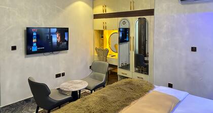 Tobby Royal Suites