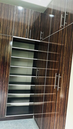 Interior - Prime Ville
Beautiful 2-bedroom offering comfort, convenience, and peaceful stay (Lugbe)