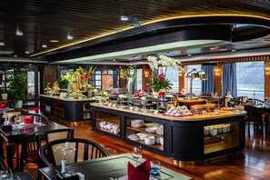 Dining - Aime'e Luxury Cruise (Ha Long)