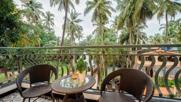 Apartment, 1 Bedroom, Balcony | Property grounds