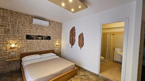 Standard Double Room, Balcony - B&B Triskèles (Giardini Naxos)