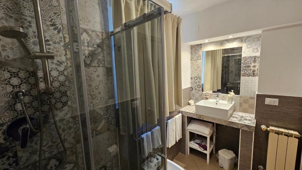 Doppia Luxury, 1 letto queen, vista montagna | Bagno | Bidet