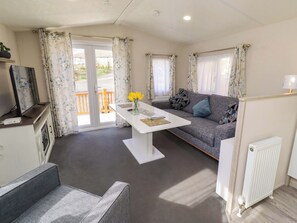 Living area - Gardeners Lodge (Belford)