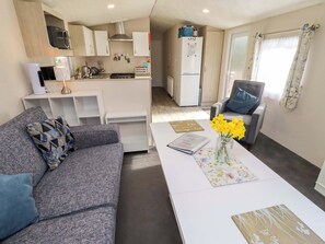 Living area - Gardeners Lodge (Belford)