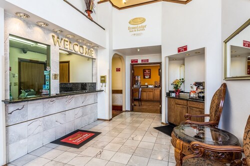 Guesthouse Inn & Suites Albuquerque