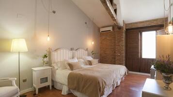 Superior tweepersoonskamer, uitzicht op zwembad